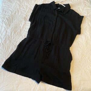Black Linen Old Navy Romper M